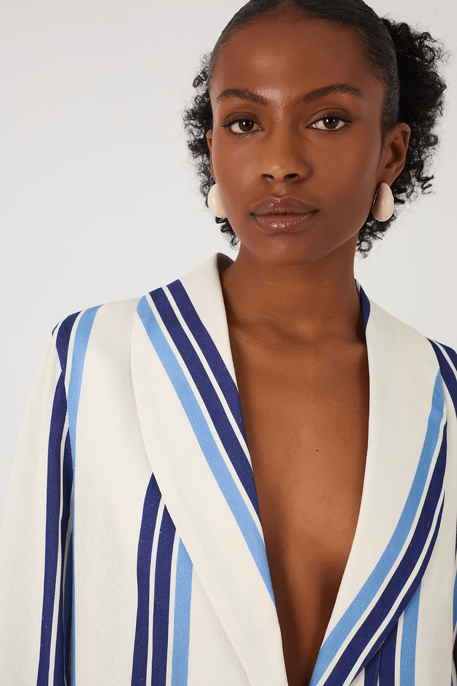 Blue Stripes Joa Lapel Button Linen Blazer_3