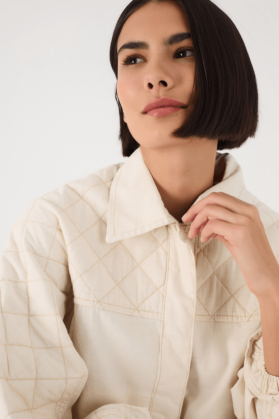 Off-White Collared Quilted Linen Jacket_5