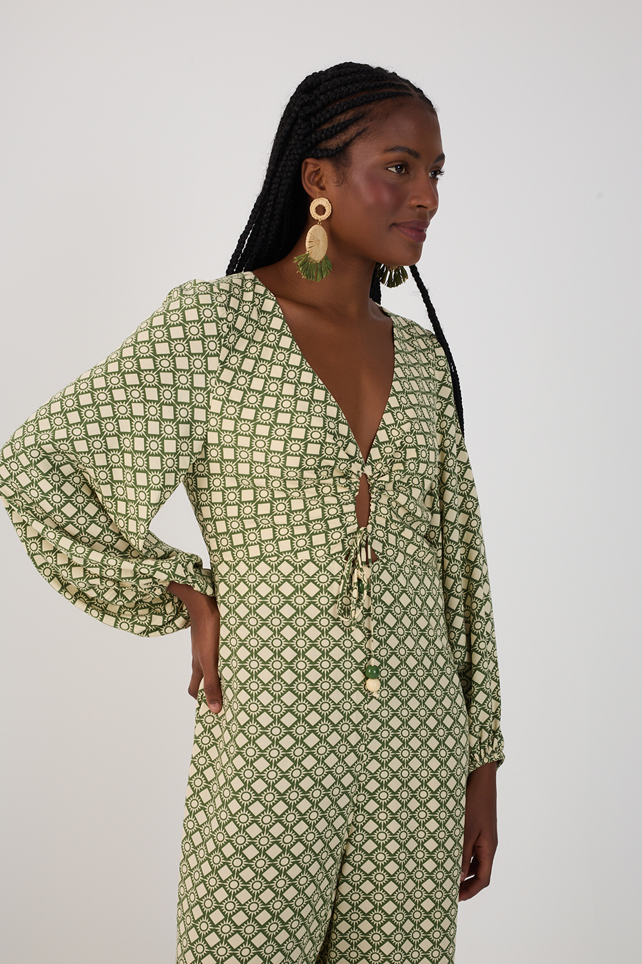 Green Amanhecer Ties Long Sleeve Jumpsuit_3
