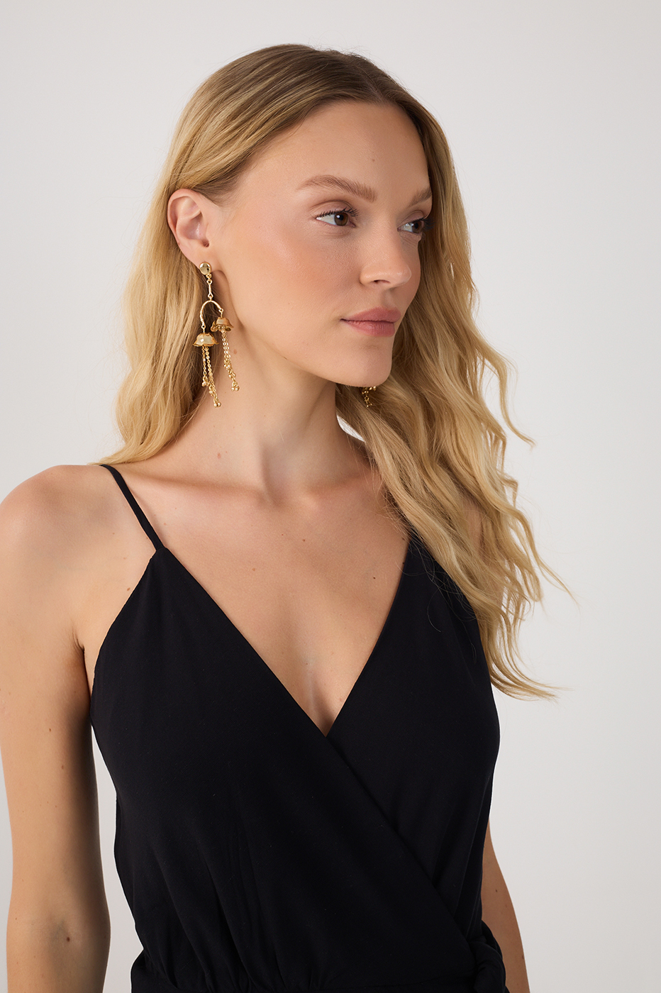 Black V Neck Side Ties Linen Wrap Jumpsuit_4