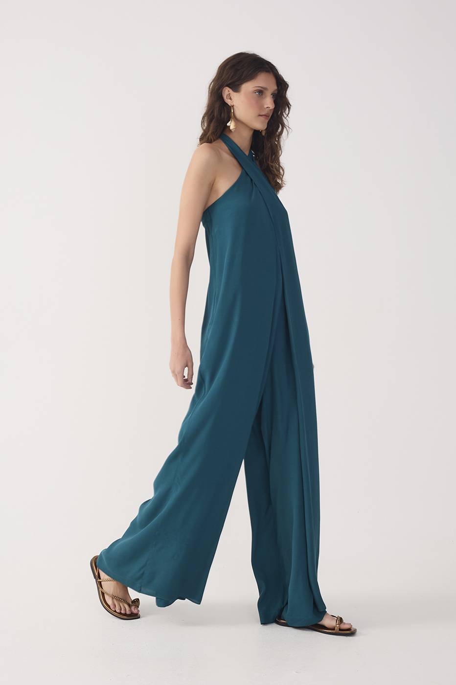 Green Halter Neck Layered Crepe Jumpsuit_4