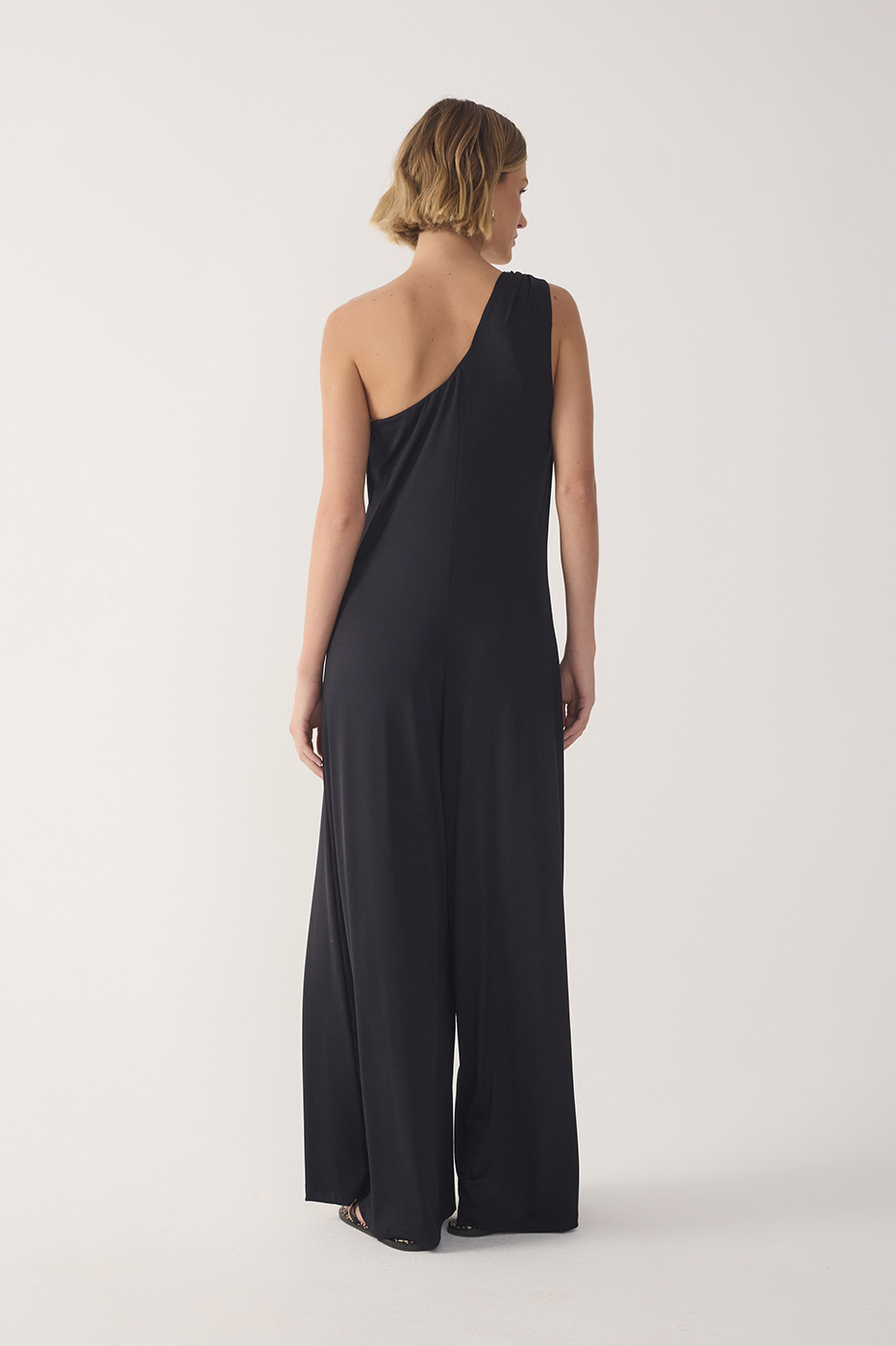Jersey One-Shoulder Buckle Jumpsuit_6