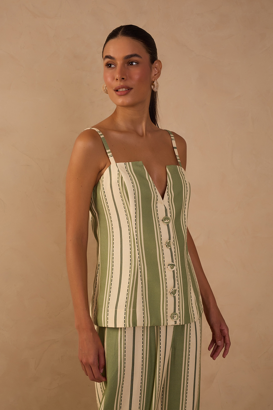 Green Descanso Stripes Sleeveless Vest_1