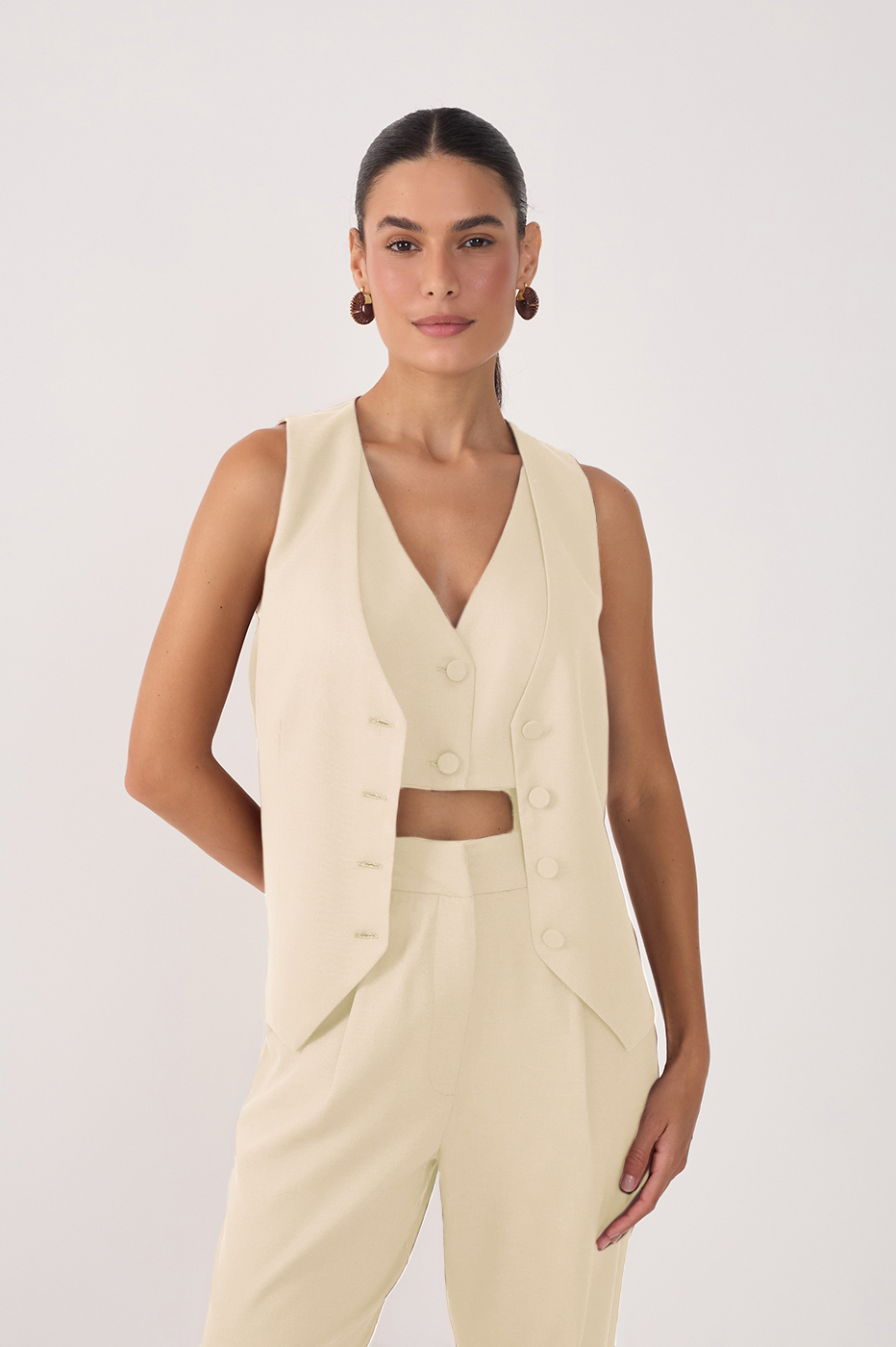 Beige Overlapped Buttoned Sleeveless Vest_2