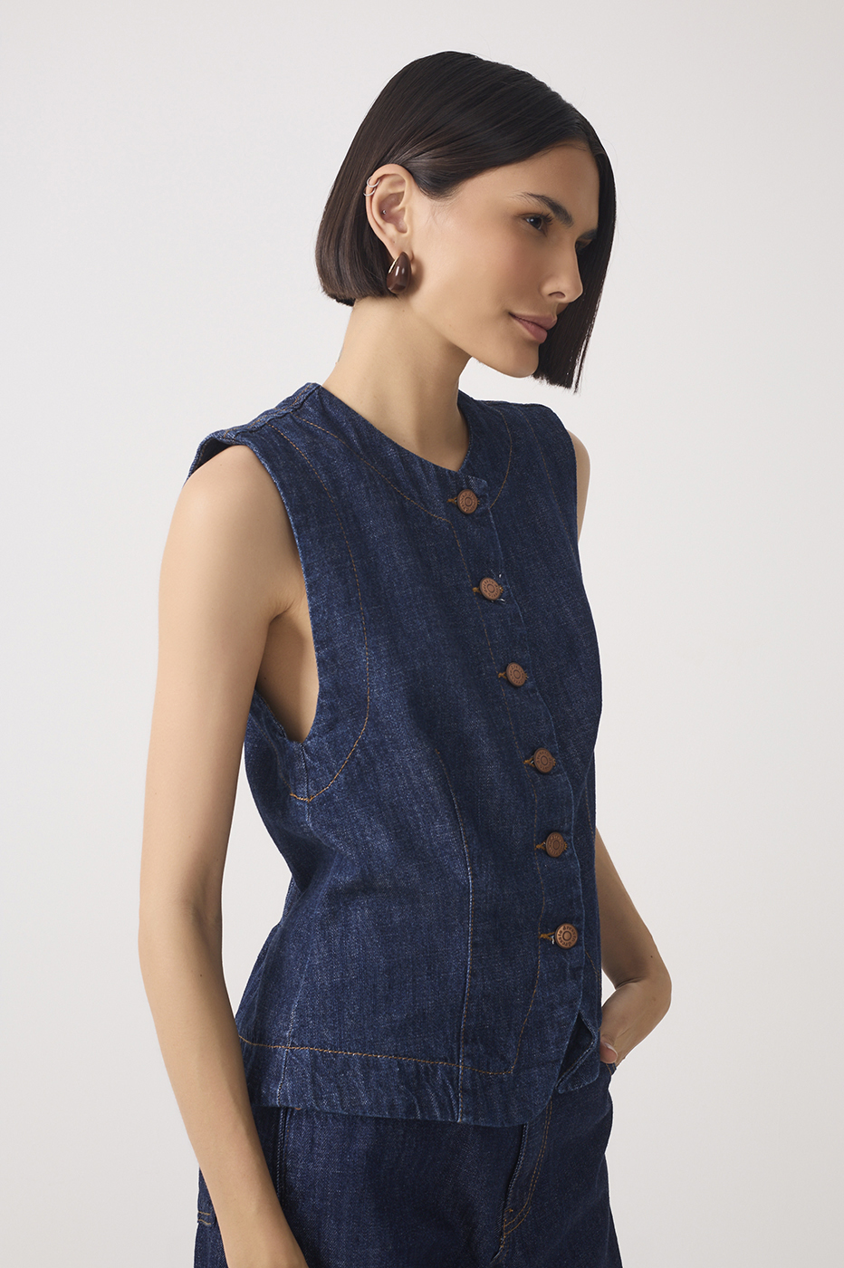 Denim Smocked Back Sleeveless Vest_3
