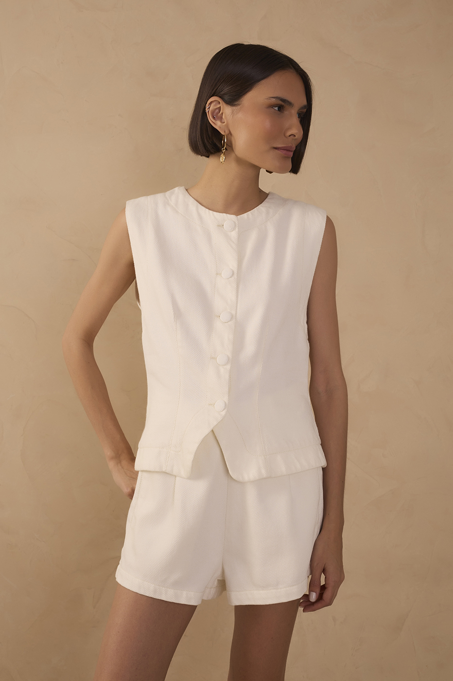 Off-White Crew Neck Buttoned Sleeveless Twill Vest_1