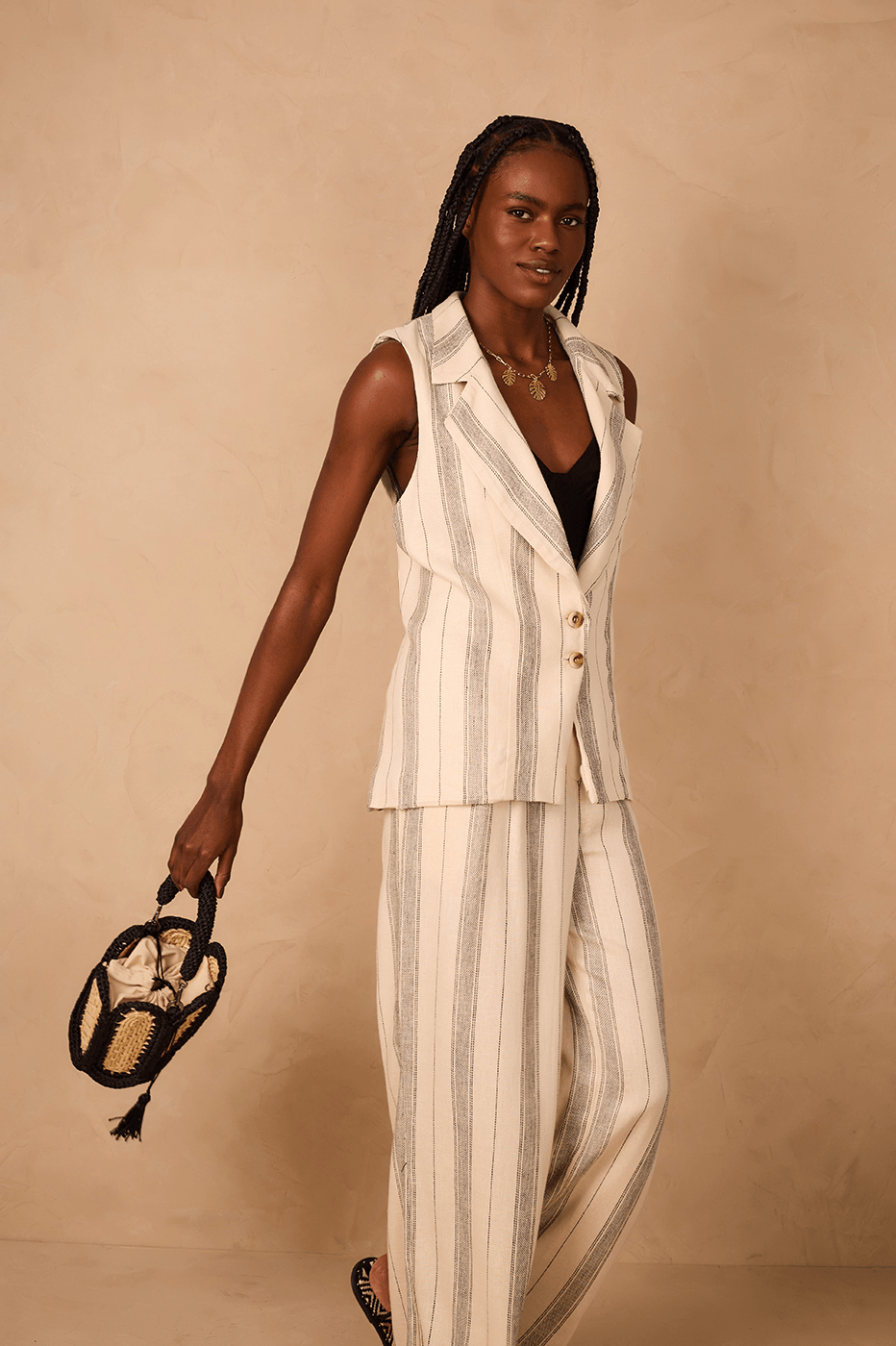 Sand Stripes Buttoned Notched Lapel Sleeveless Linen Vest_1