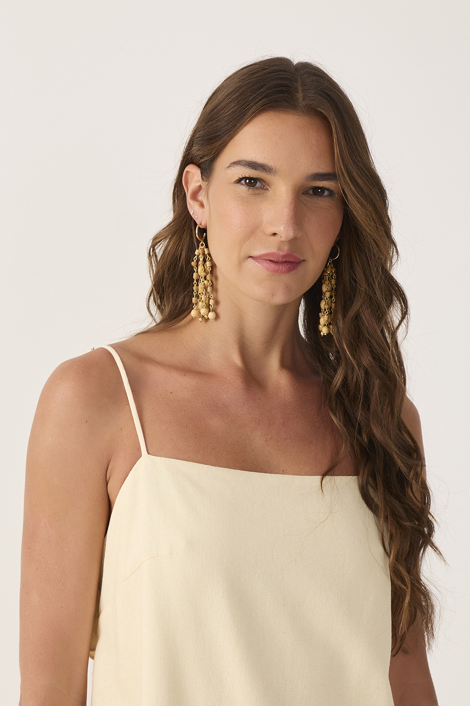 Beige Som do Mar Wooden Beads Earrings_2