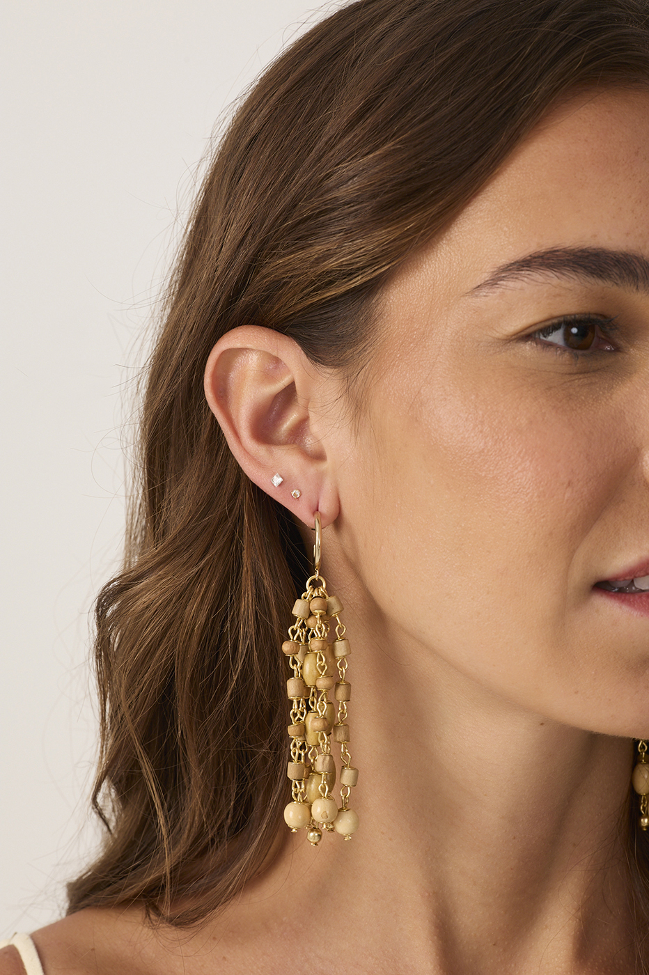 Beige Som do Mar Wooden Beads Earrings_4