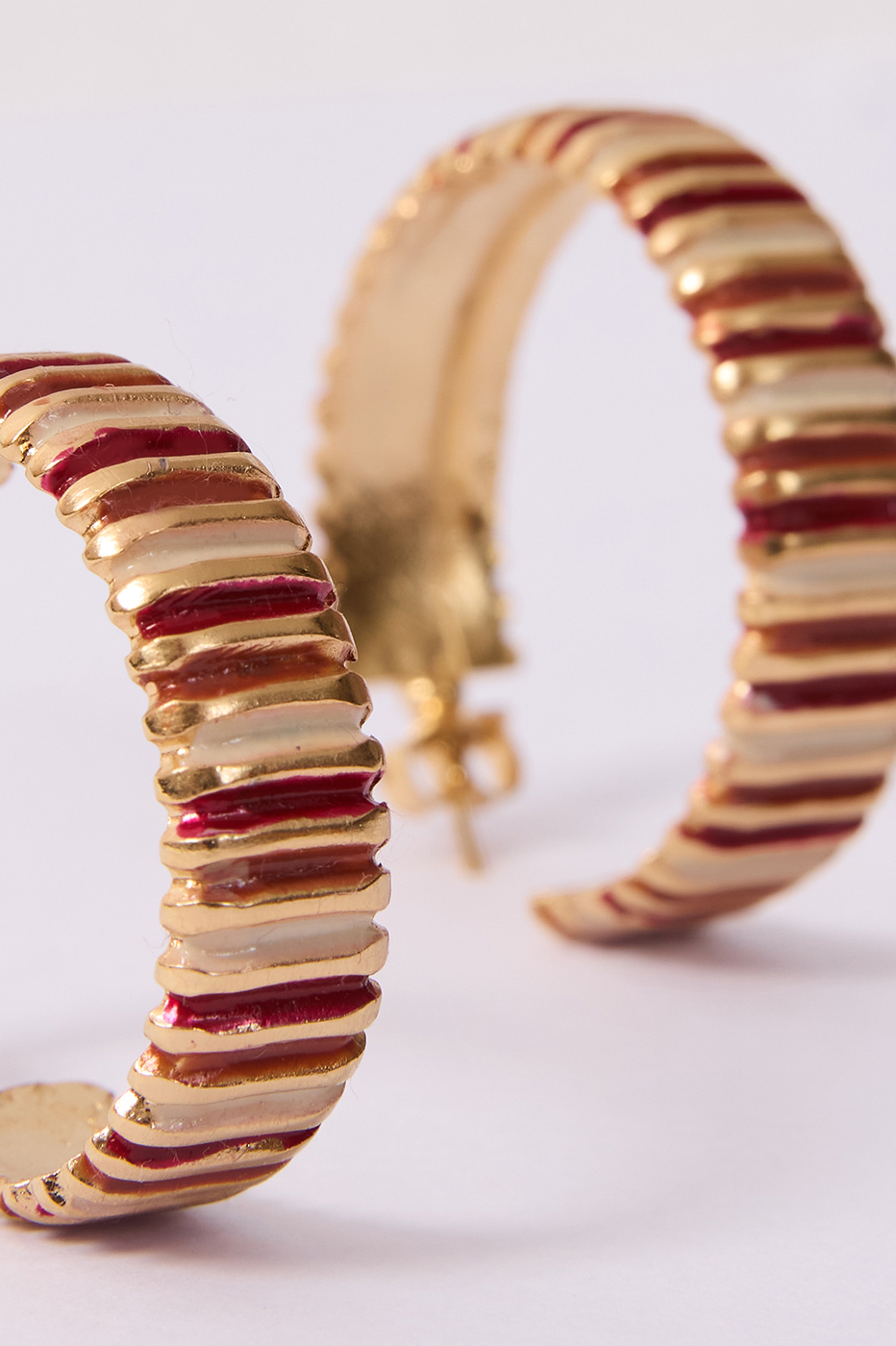 Golden Aurora Hoop Earrings_7