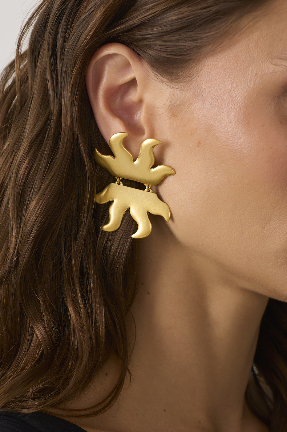 Golden Alvorecer Hinged Two-Piece Earrings_3