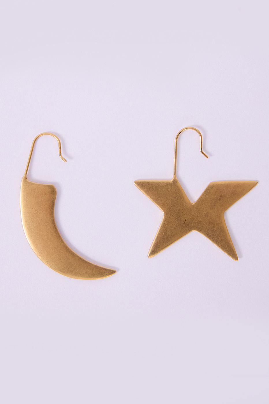Golden Lumini Asymmetric Earrings_6