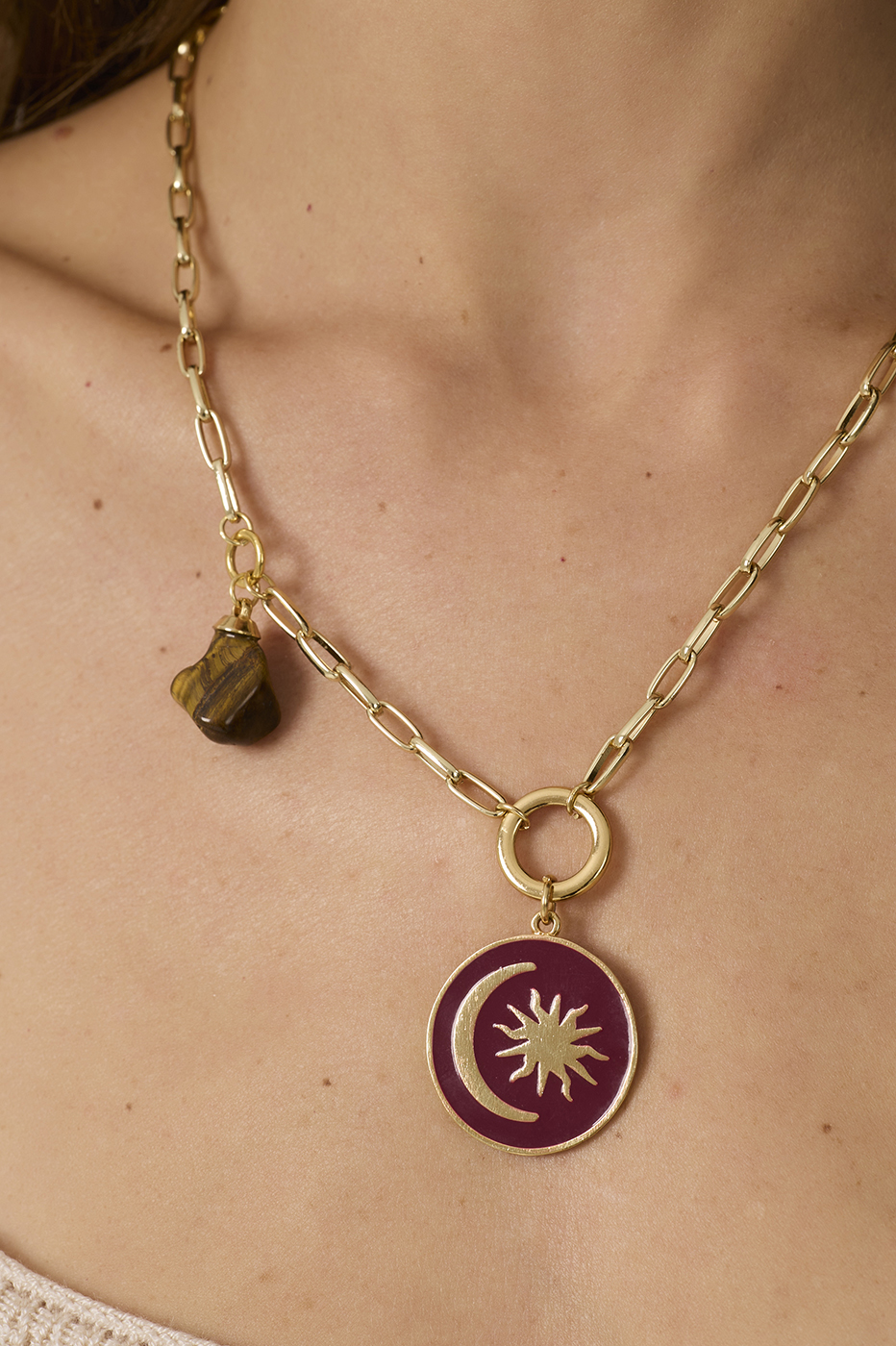 Golden Eclipse Medallion Stone Necklace_3