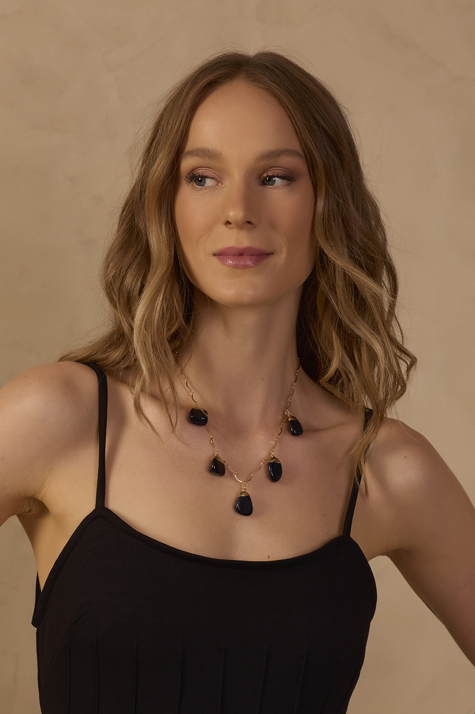 Golden Star Stones Pendants Necklace_1
