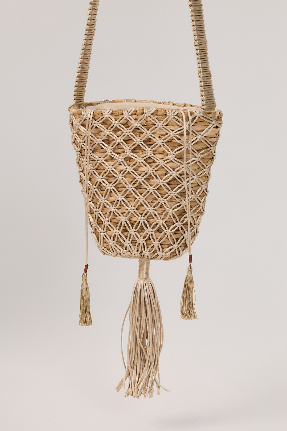Beige Knots Macrame Straw Bag