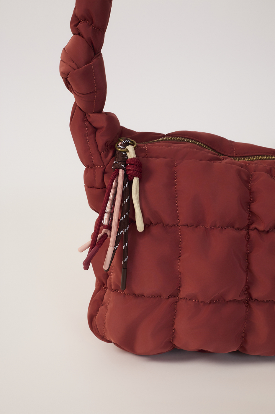 Red Drawstring Crossbody Hobo Bag_5