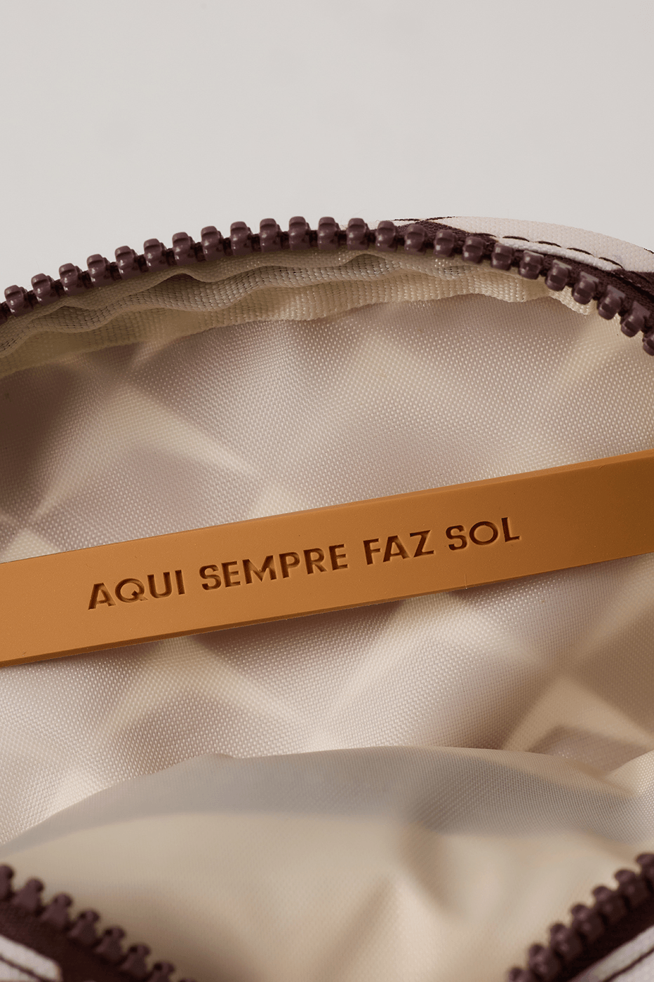 Brown Asa Delta Zipper Crossbody Bag_4