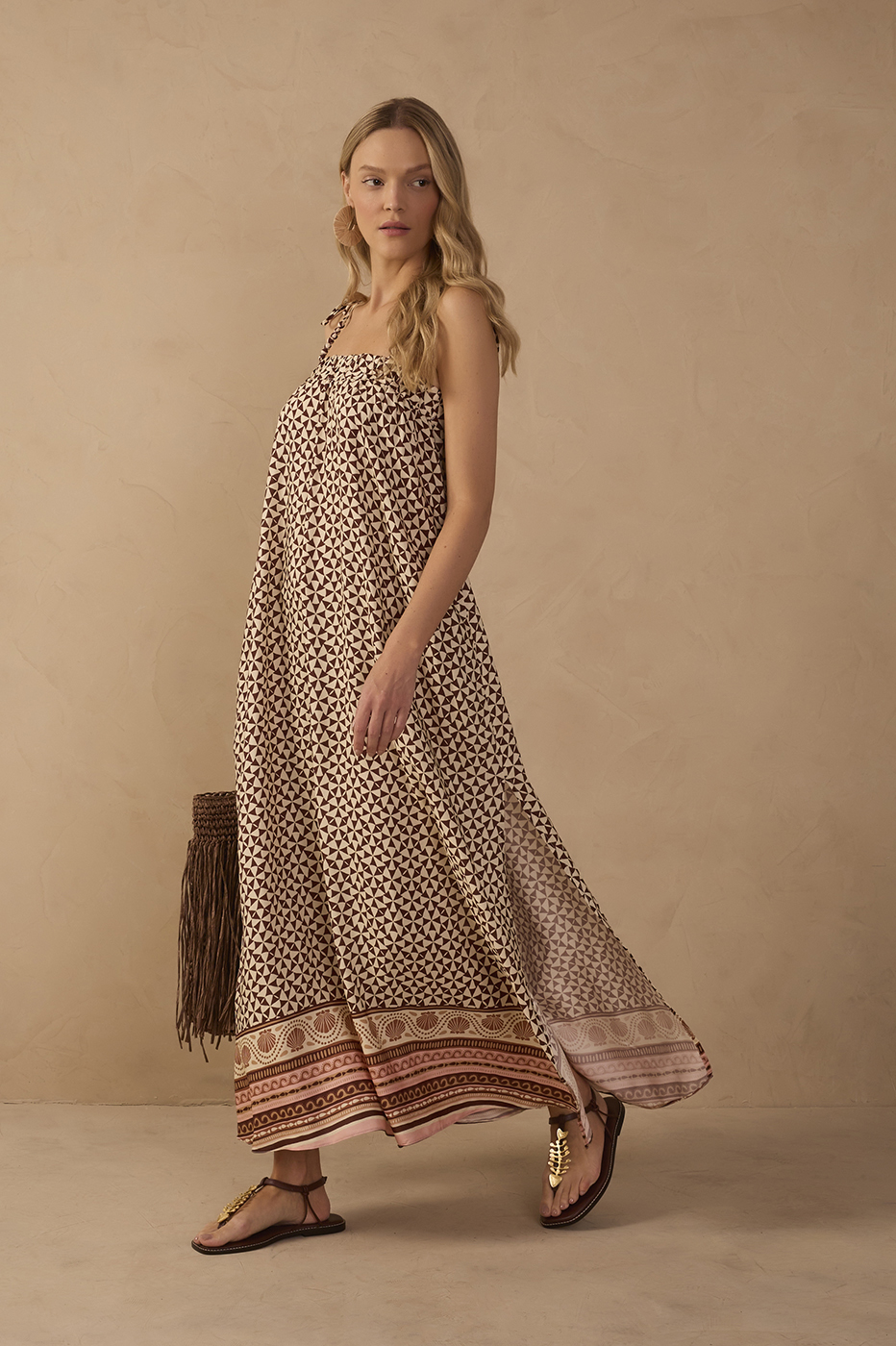 Beige Solstício Side Slit Maxi Dress_1