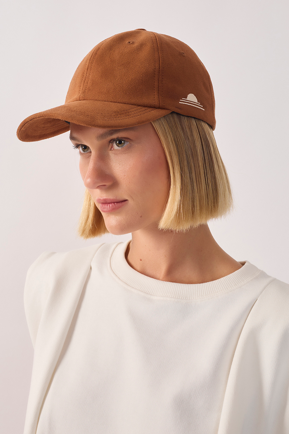 Brown Poente Embroidered Suede Cap_2